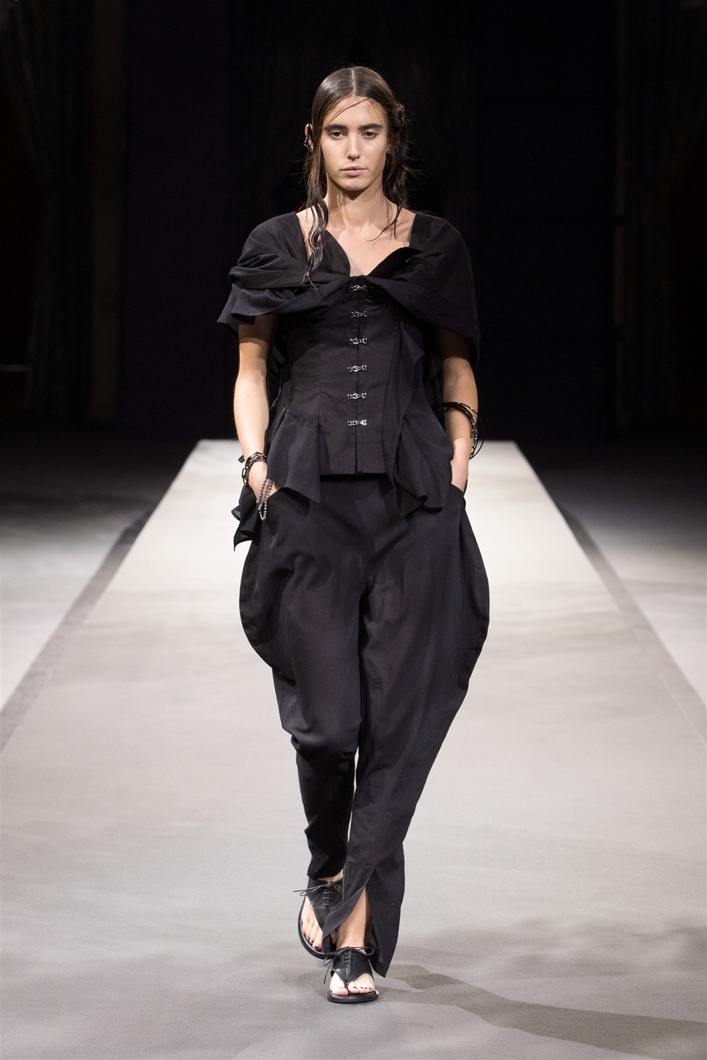 Yohji Yamamoto  SPRING / SUMMER 2023