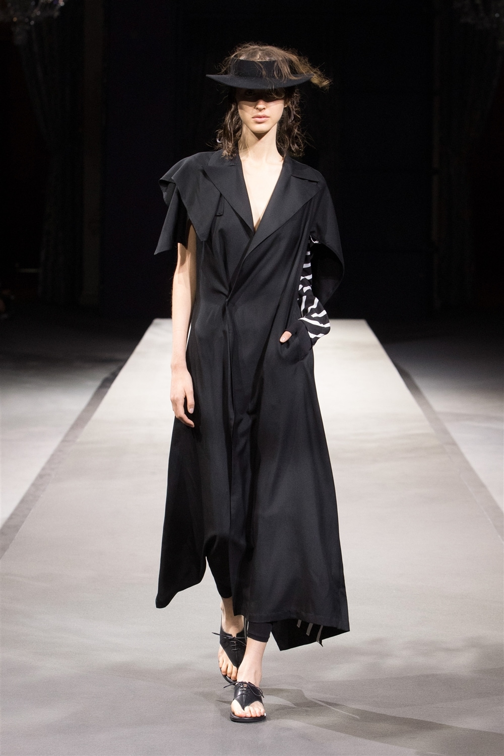 Yohji Yamamoto  SPRING / SUMMER 2023