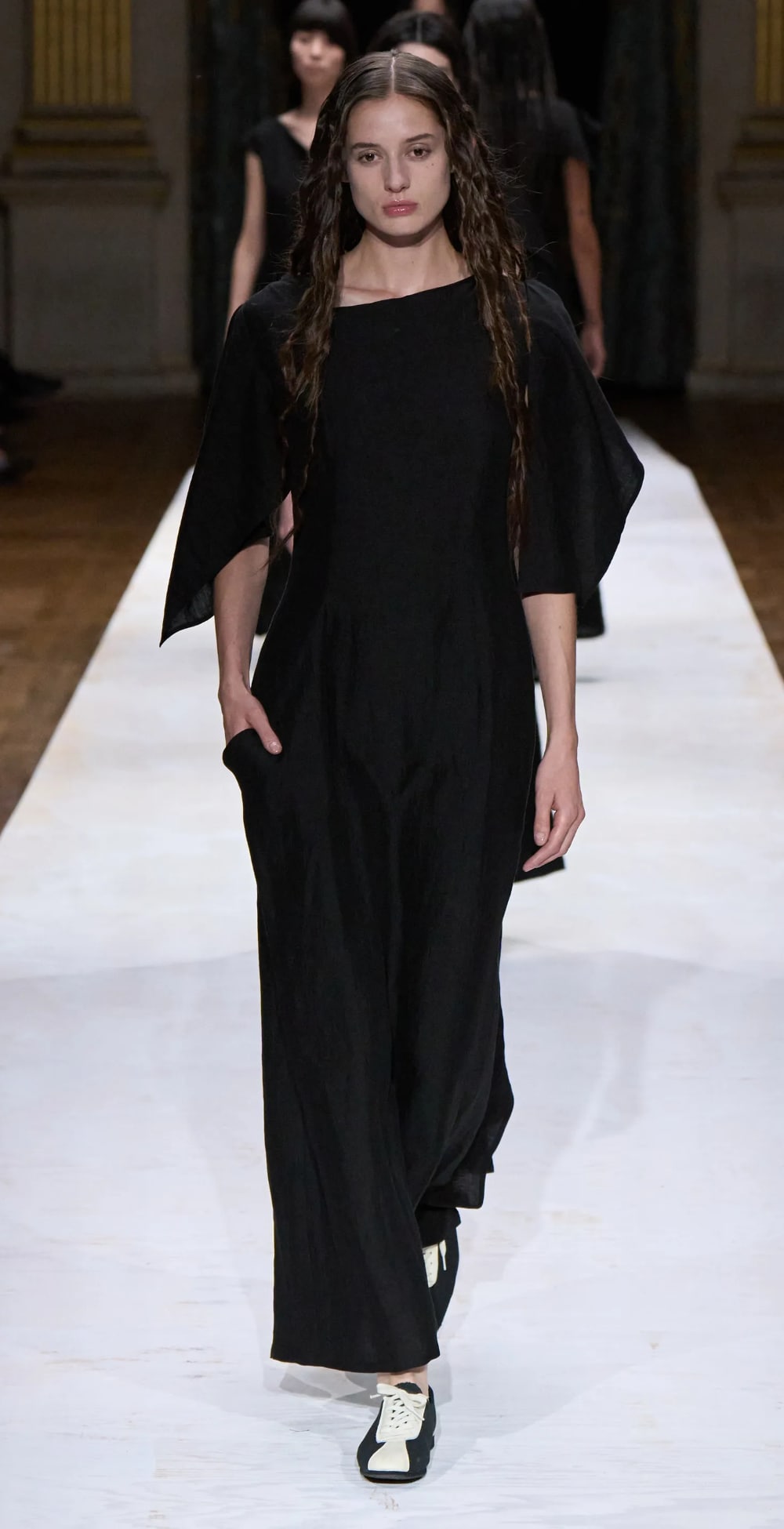 Yohji Yamamoto SPRING / SUMMER 2024