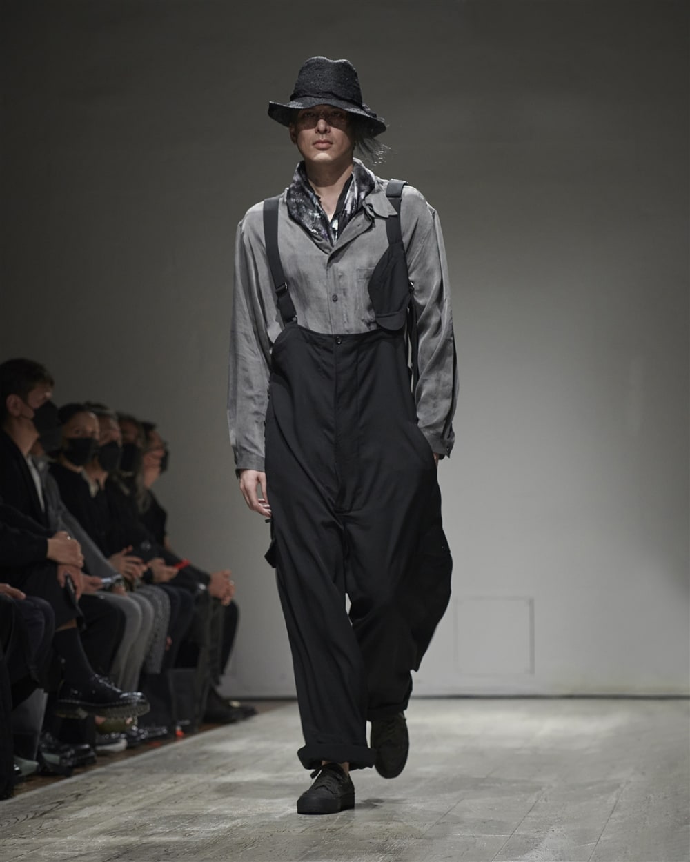 Yohji Yamamoto POUR HOMME  SPRING / SUMMER 2023