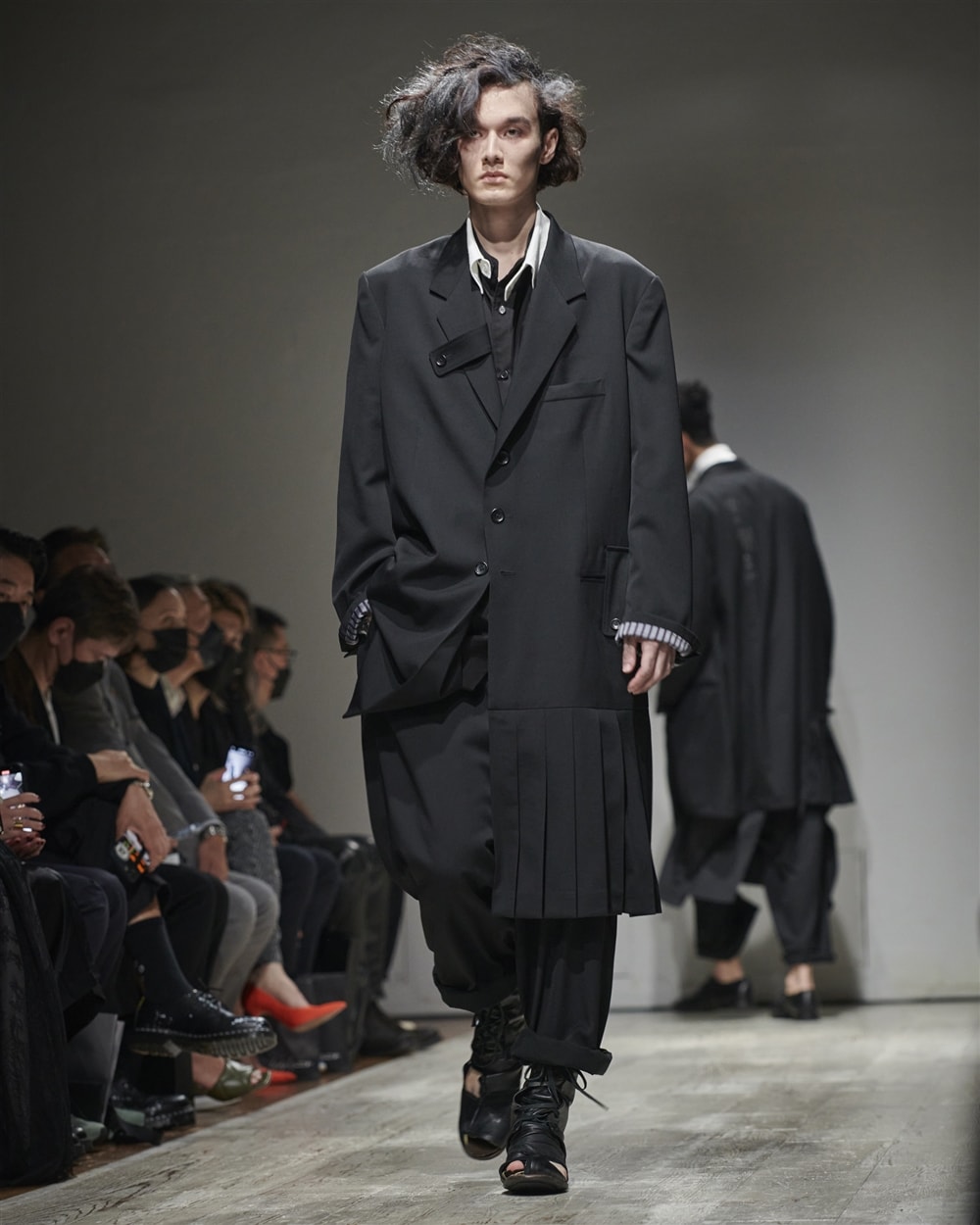 Yohji Yamamoto POUR HOMME  SPRING / SUMMER 2023